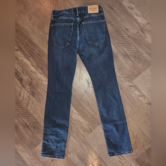 Abercrombie Kids Girls Dark Wash Straight Leg Skinny Jeans - Size 13/14 Long - Picture 3 of 6